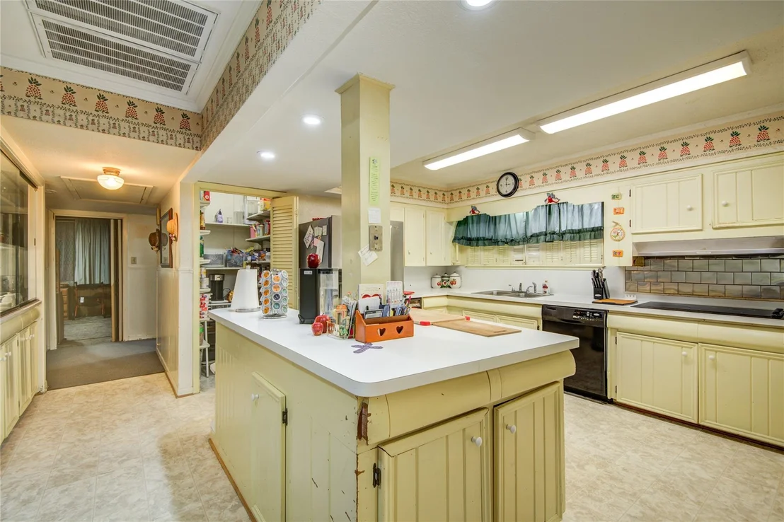 Photo of 1414 W 9th Street