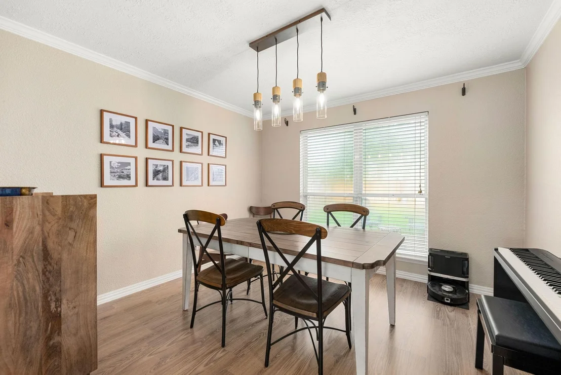 Photo of 505 Lochnell Drive