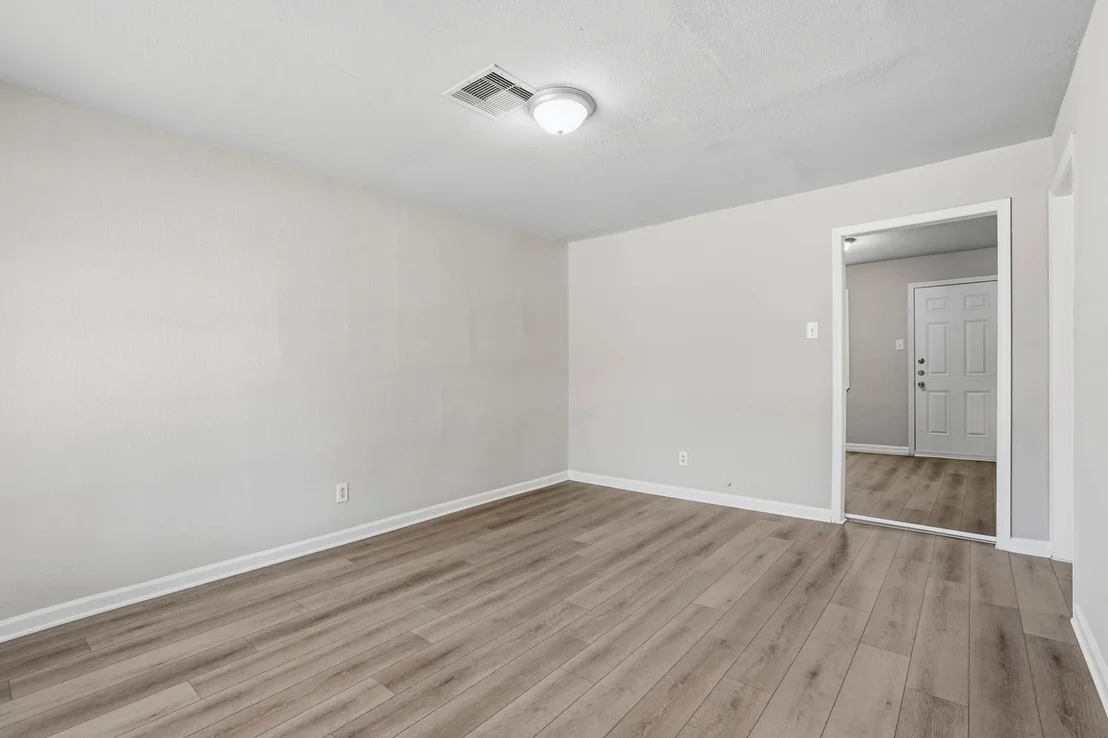 Photo of 2401 Windsor Lane
