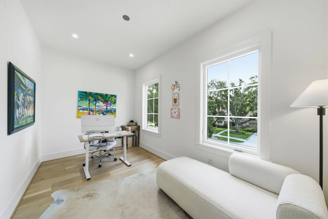 Photo of 1030 Chamboard Lane