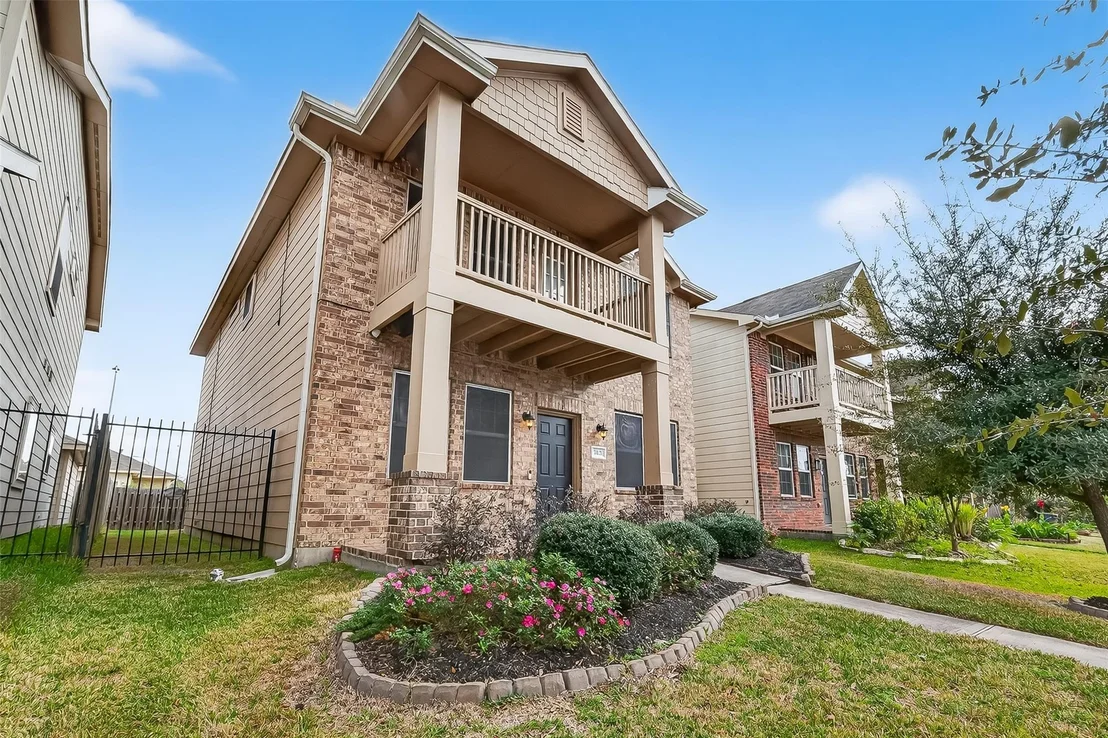 Photo of 7115 Pavilion Drive