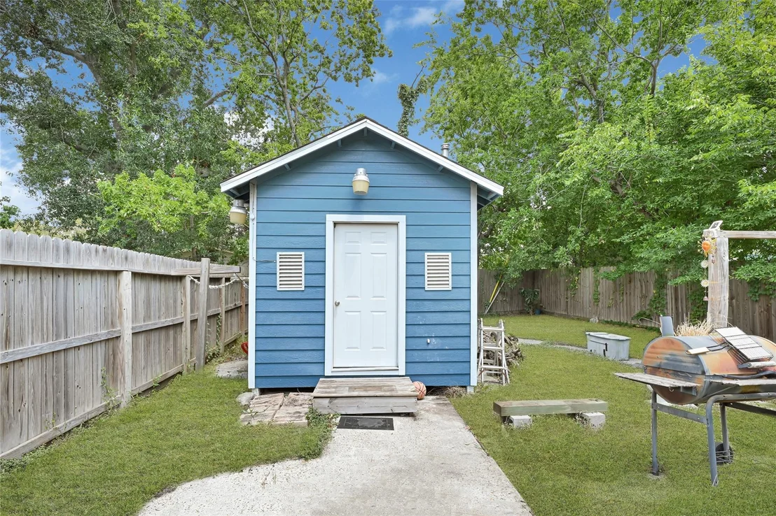Photo of 3607 De Leon Street