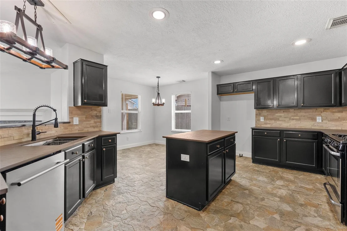 Photo of 140 Rustic Colony Lane