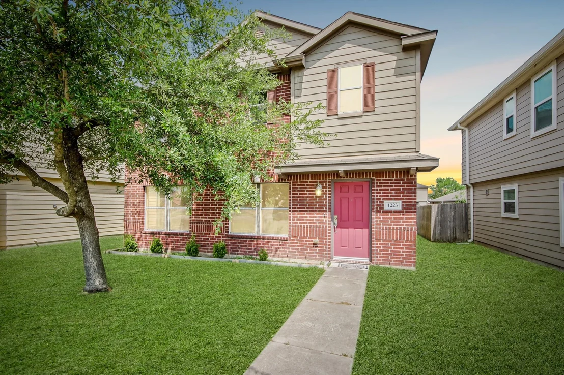 Photo of 1223 Grassy View Drive