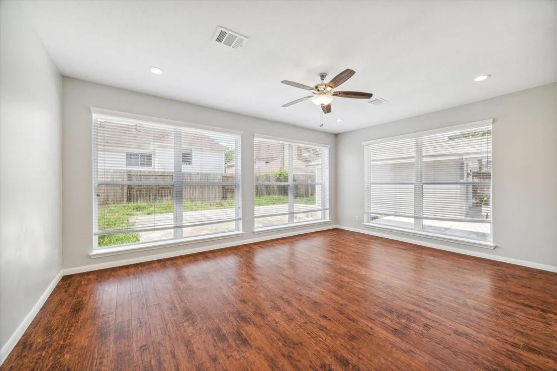 Photo of 6003 Ancient Oaks Drive