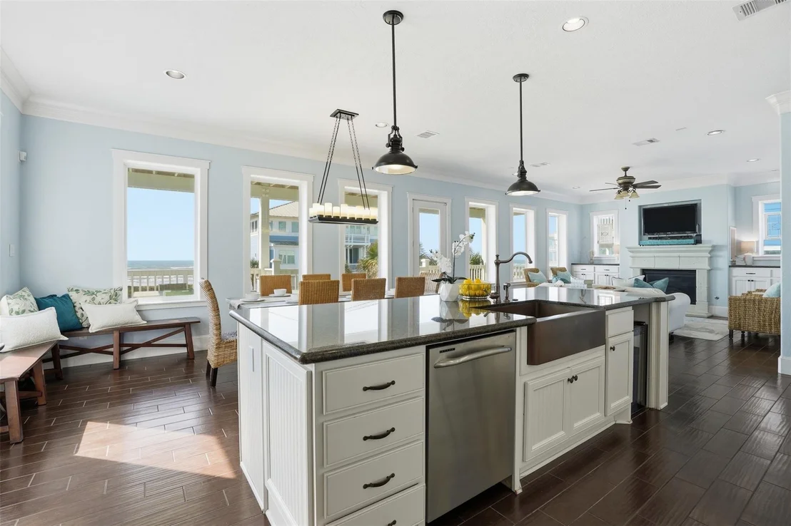 Photo of 11622 Beachside