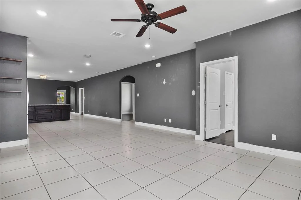 Photo of 431 Sabine Avenue