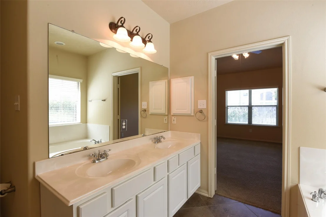 Photo of 118 E Lasting Spring Circle
