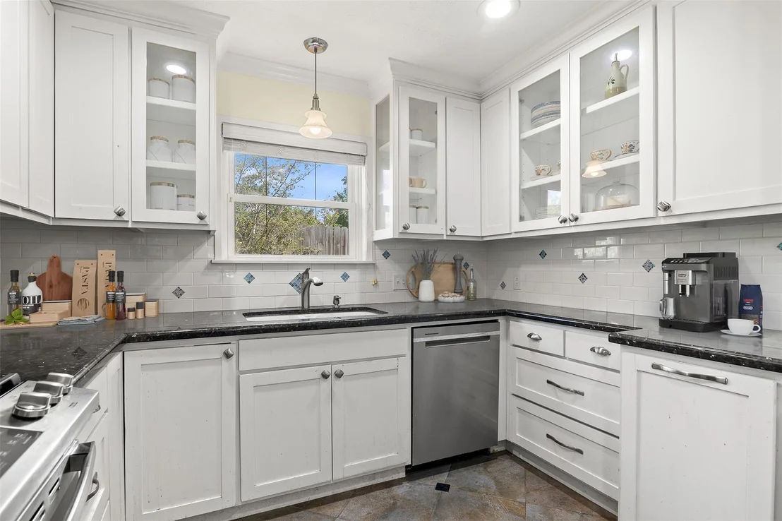 Photo of 1427 Adkins Road