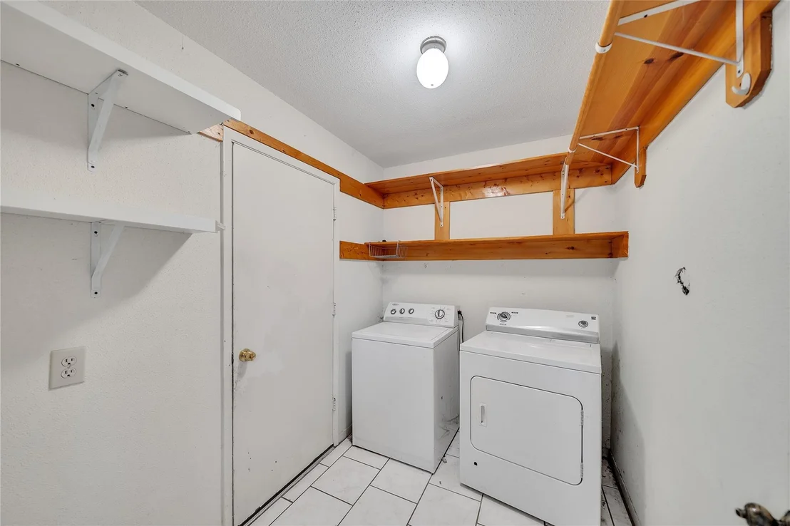 Photo of 6635 Gladewell Drive