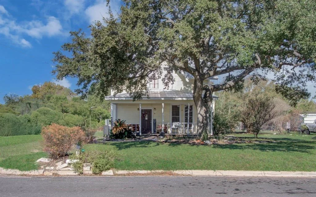 Photo of 404 W Jefferson Street