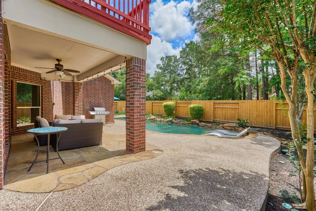Photo of 11 N French Oaks Circle