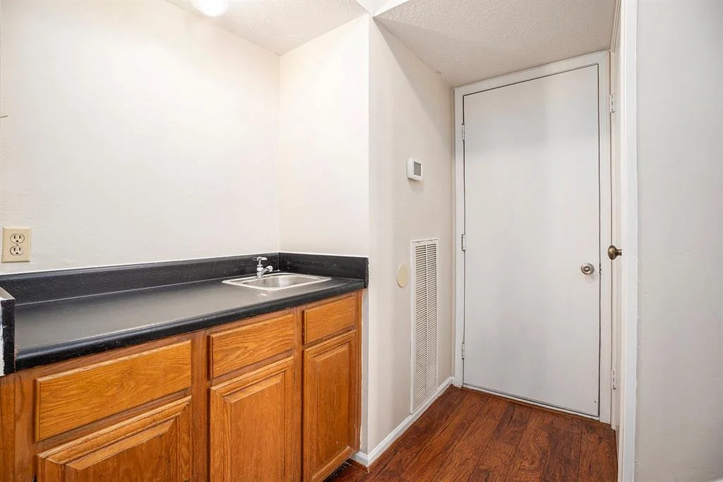 Photo of 4214 Glen Avon Drive