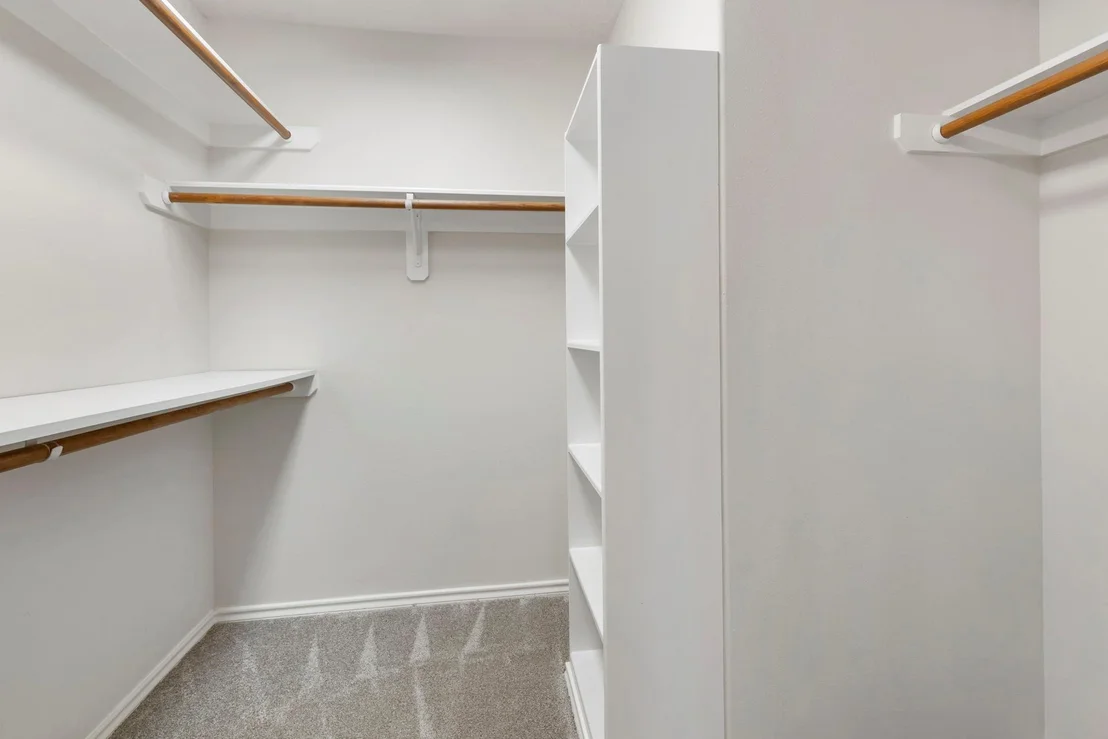 Photo of 215 W Stedhill Loop