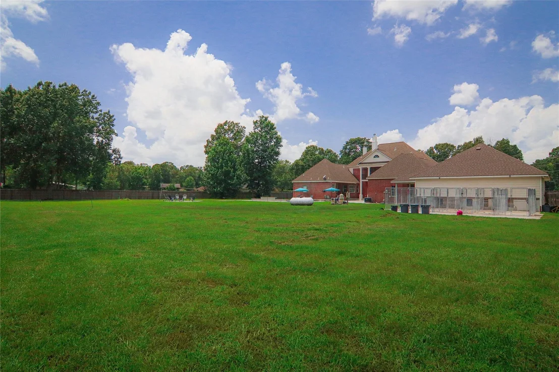 Photo of 19602 Riverwalk Drive