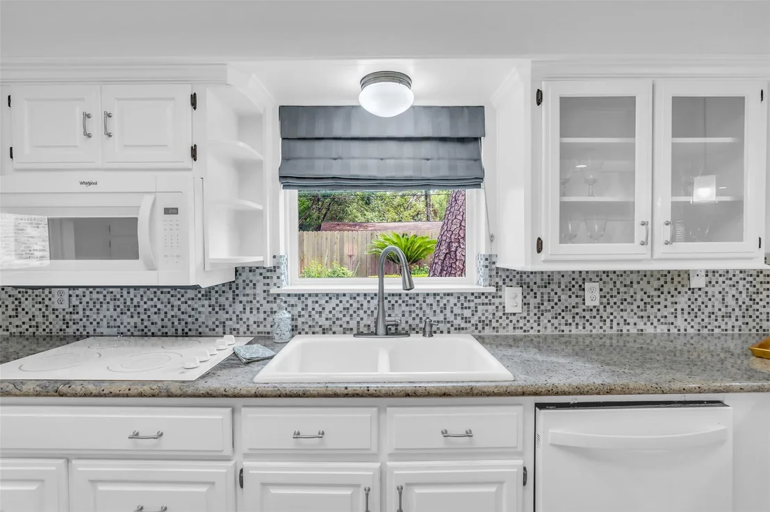 Photo of 10127 Hazelhurst Drive