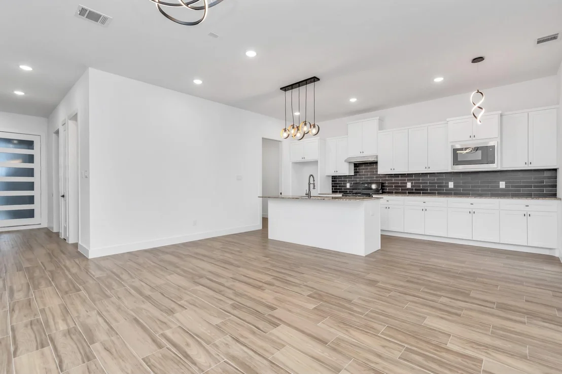 Photo of 5617 Savyon Drive