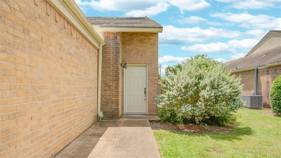 Photo of 1826 Veranda Drive