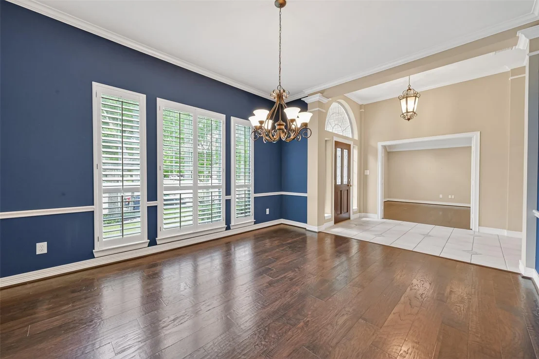Photo of 1202 Waterside Estates Circle