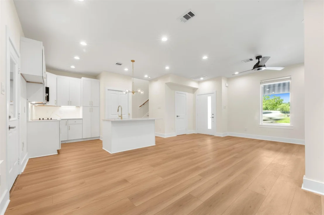 Photo of 1275 Dewalt Street