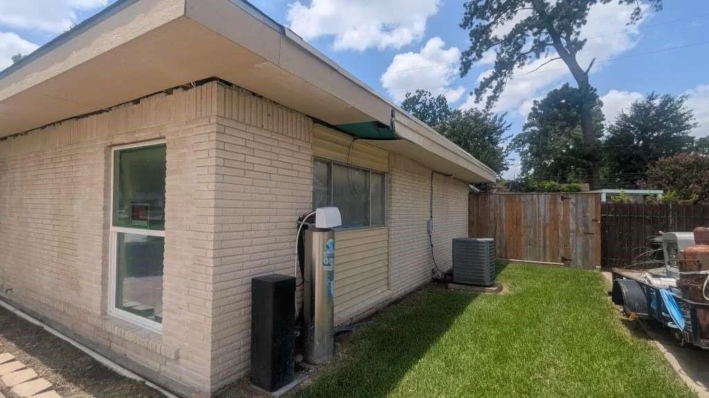 Photo of 6815 Moss Oaks Drive