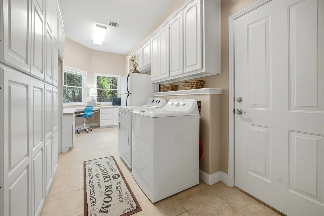 Photo of 6103 Lakeshore Drive