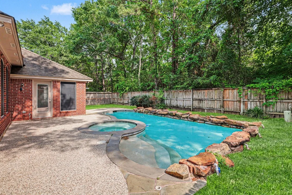 Photo of 215 Bristol Bend Circle