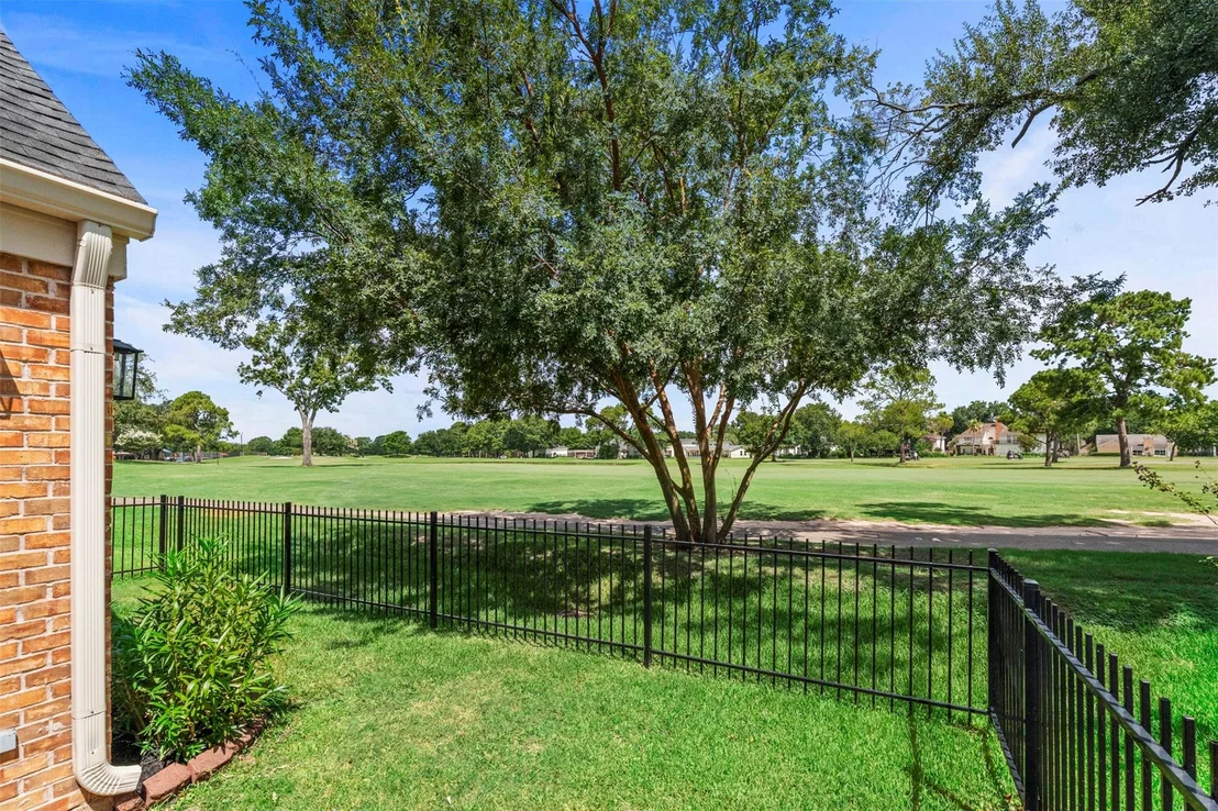 Photo of 7635 Ameswood Road
