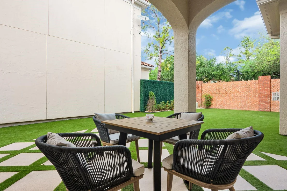 Photo of 2706 Tudor Manor