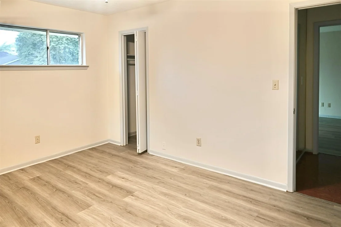 Photo of 202 Coronation Drive