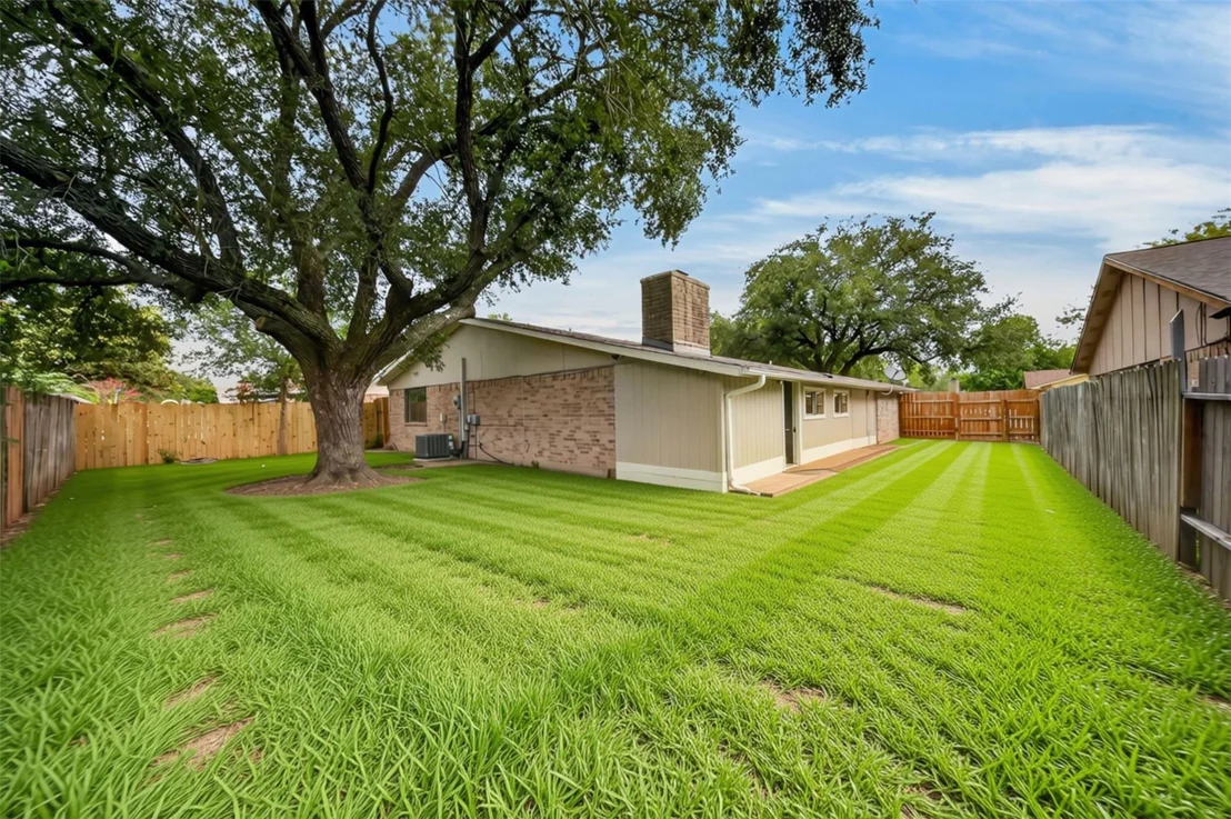 Photo of 16807 Clan Macintosh Drive