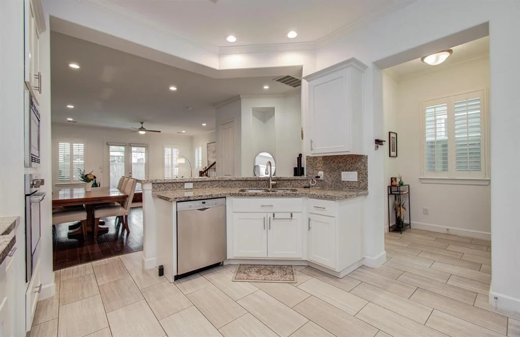 Photo of 4116 Drake Street