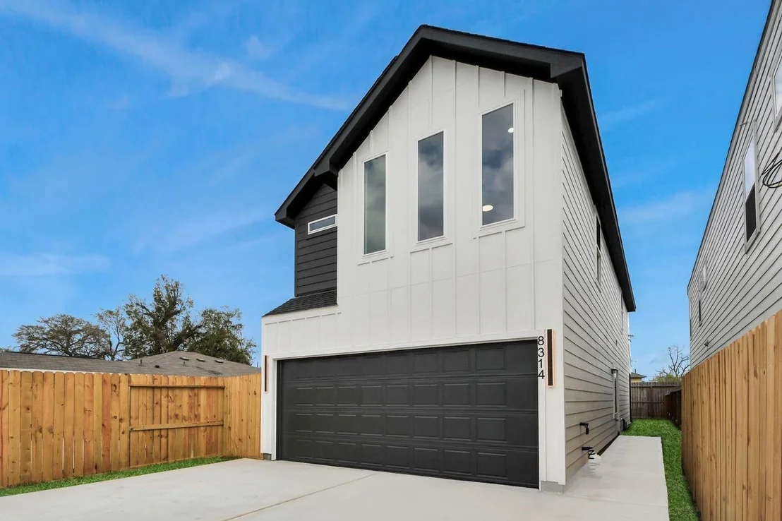 Photo of 8314 Prairie View Drive