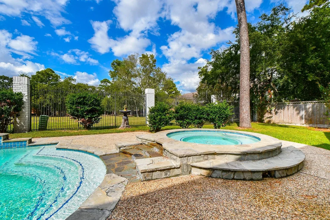 Photo of 2922 Cedar Woods Place
