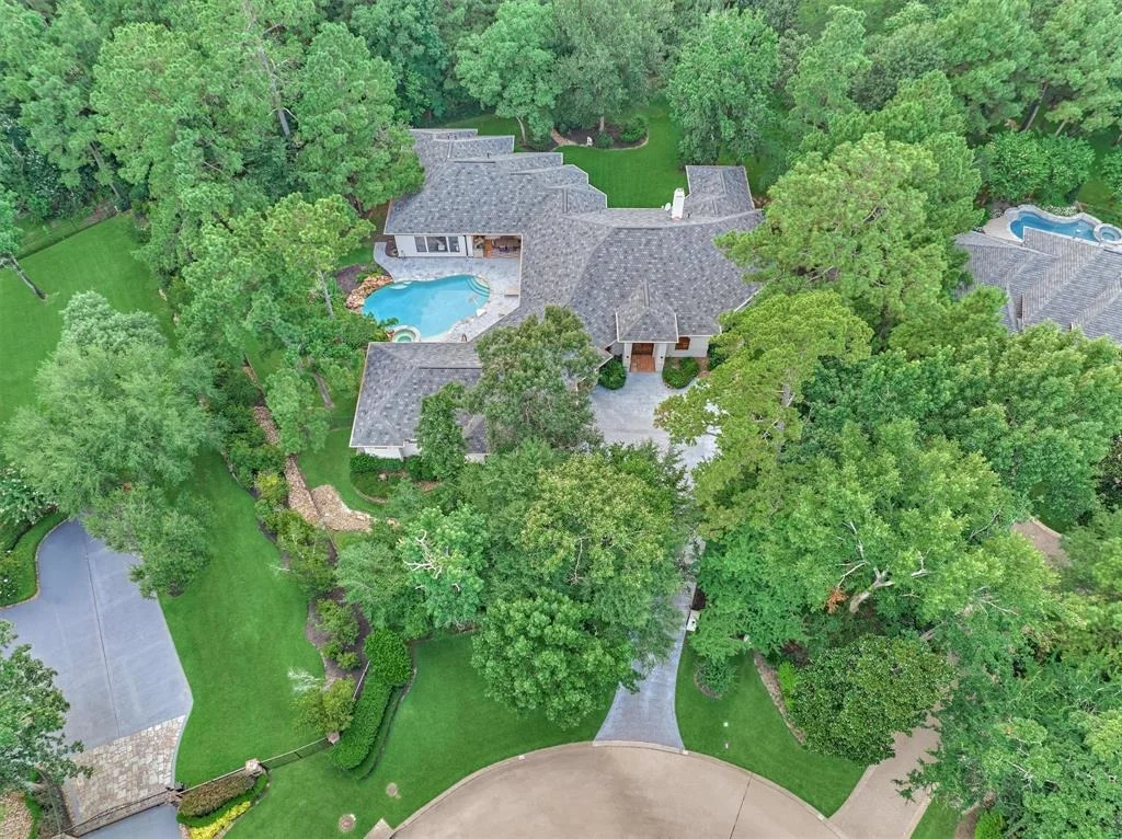 Photo of 134 Trinity Oaks Court