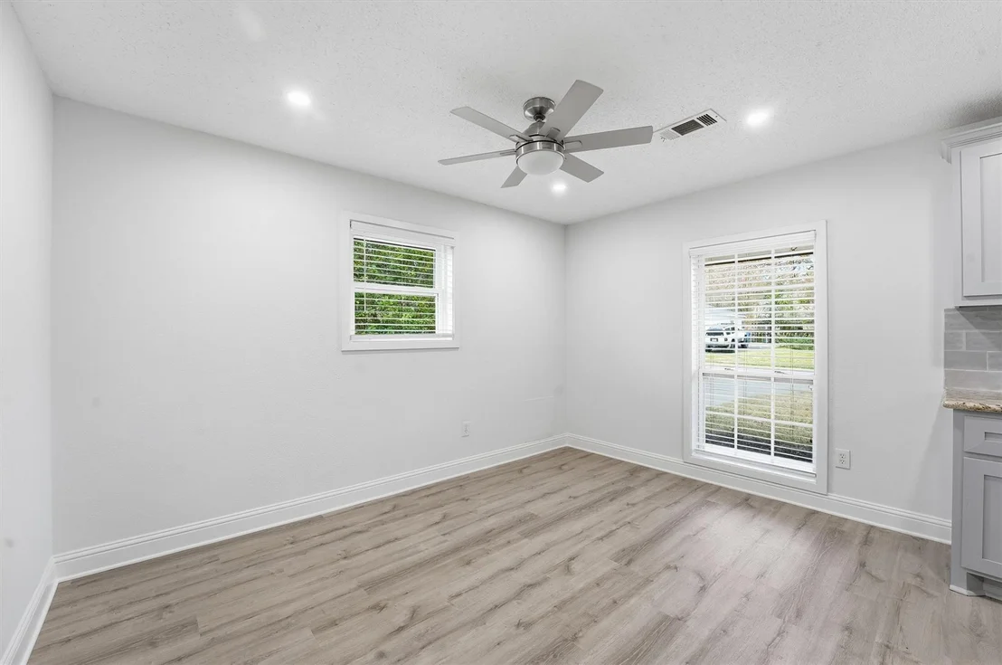 Photo of 715 Timber Cove Drive