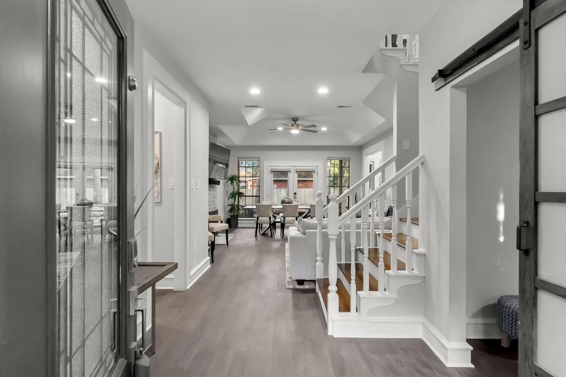 Photo of 122 E Placid Hill Circle