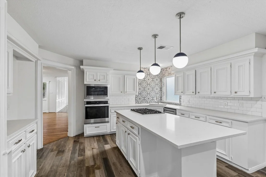Photo of 17902 Fernbluff Drive