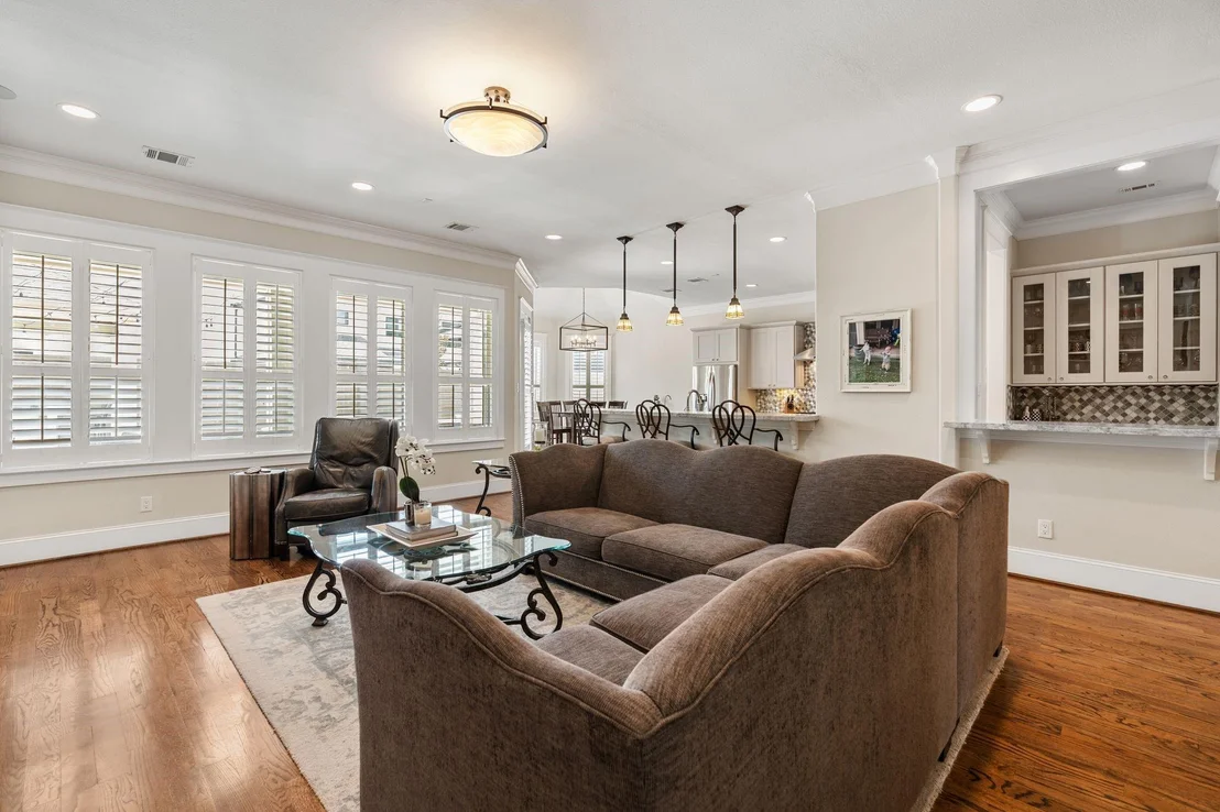 Photo of 1217 Chippendale Road