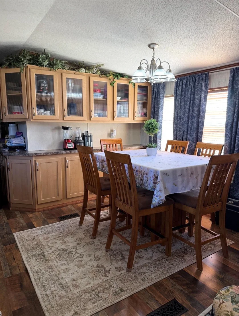 Photo of 18504 Noyce Road