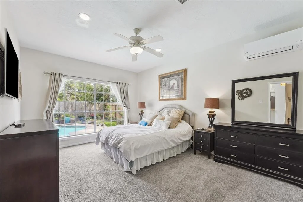 Photo of 16023 Lakestone Drive