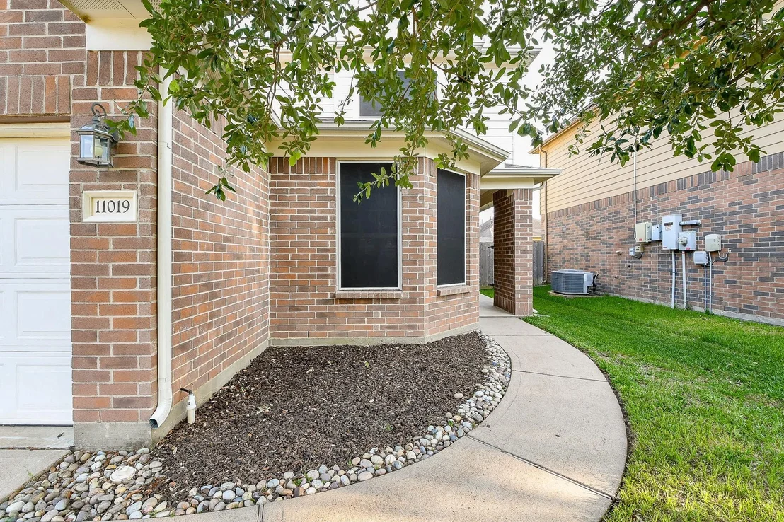 Photo of 11019 Chestnut Path Way