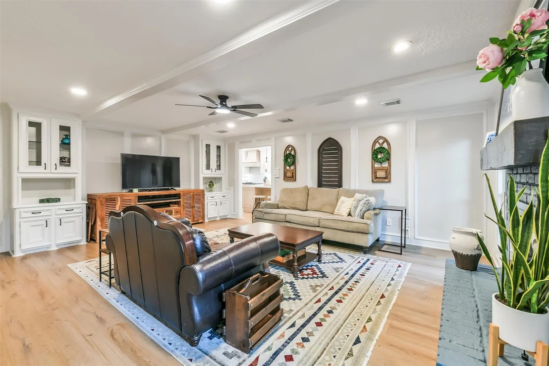 Photo of 3823 Elmcrest Drive