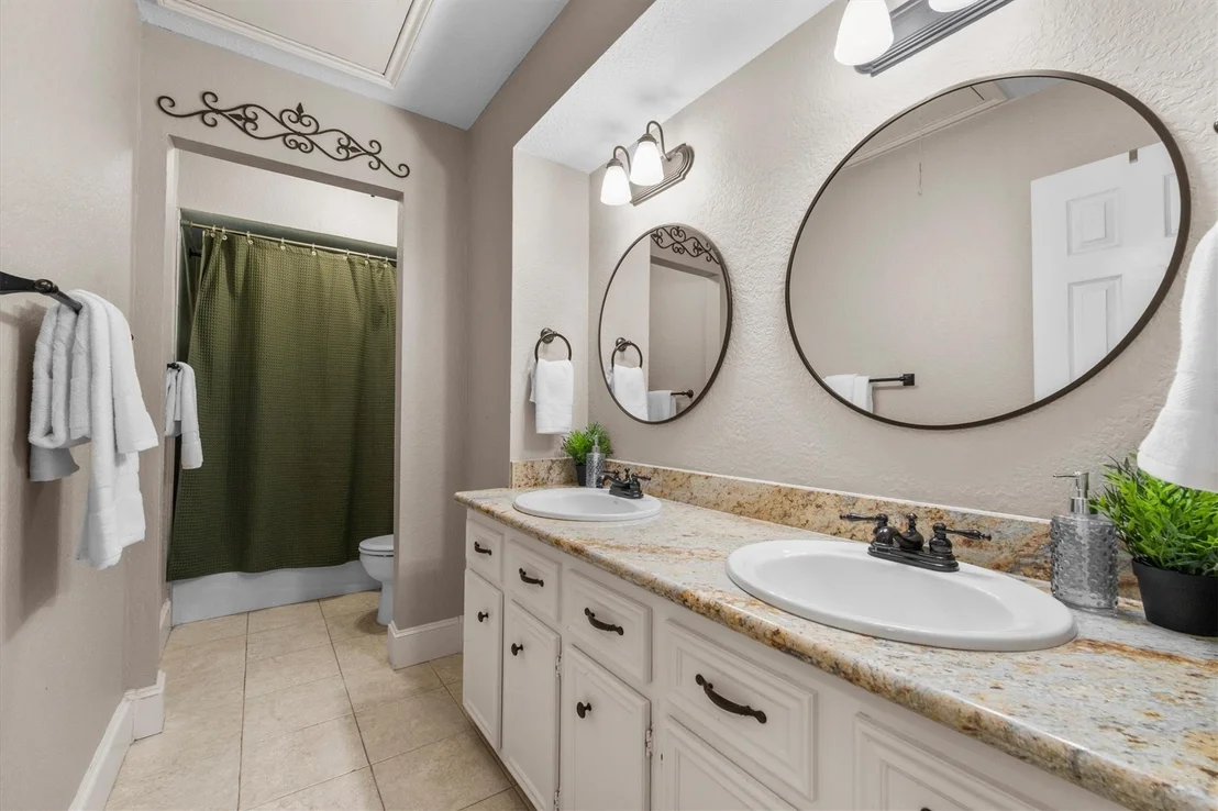 Photo of 9515 Oxted Lane