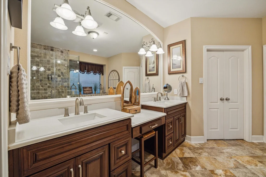 Photo of 31215 Lakeview Bend Lane