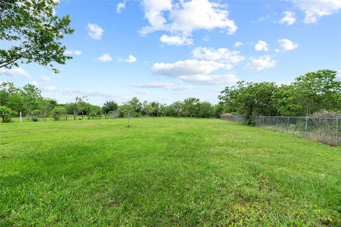 Photo of 523 Moore Bar Road