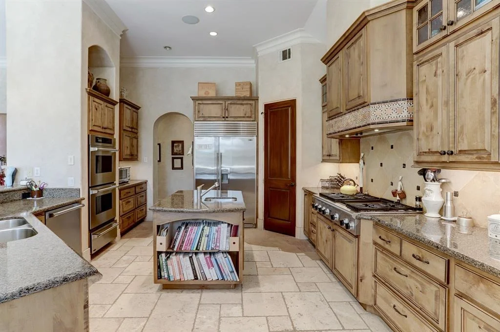 Photo of 11639 Versailles Lakes Lane