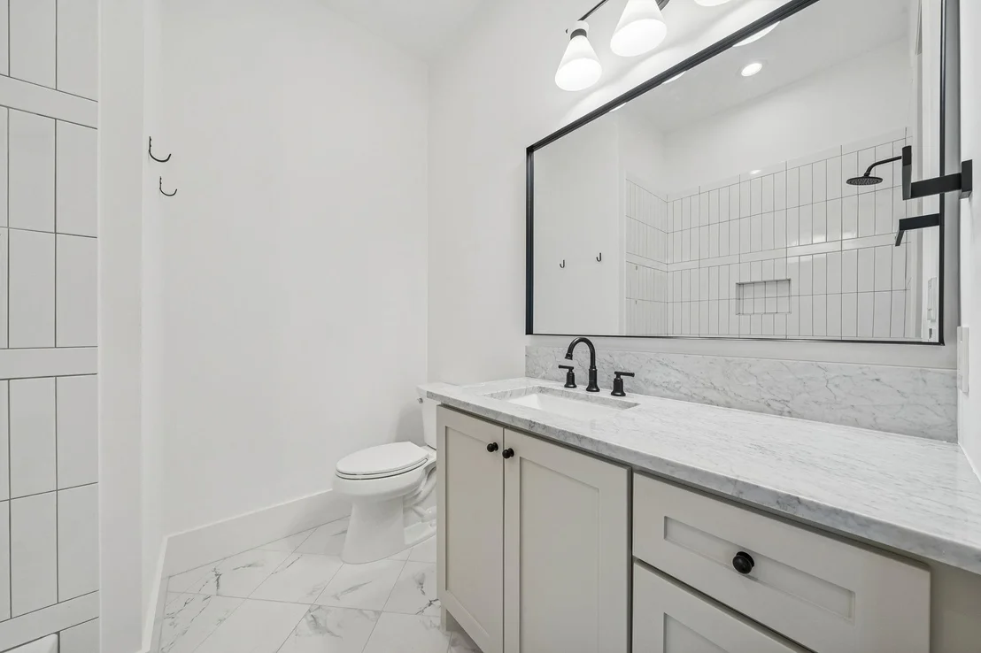 Photo of 1227 Howard Lane
