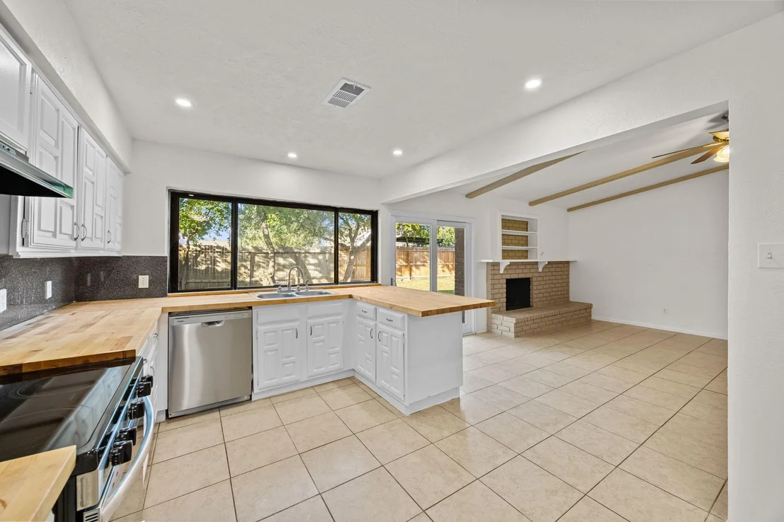 Photo of 16610 Carbridge Drive