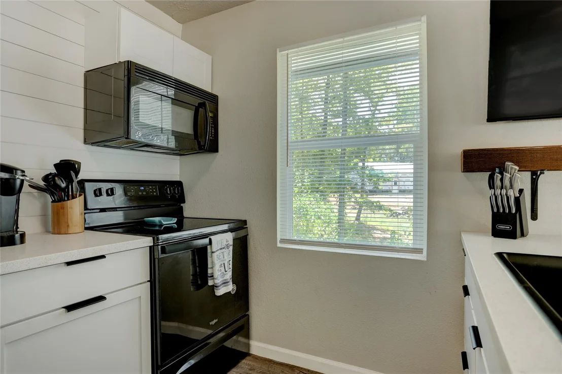 Photo of 261 Commodore Drive